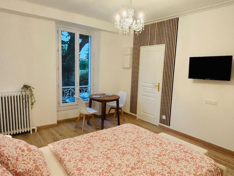 Le Royal, Proche Paris &